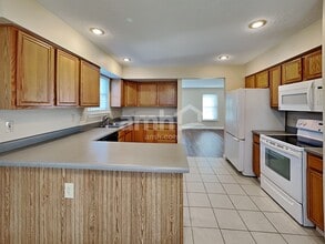 1073 Ivoryhill Dr in Independence, KY - Building Photo - Building Photo