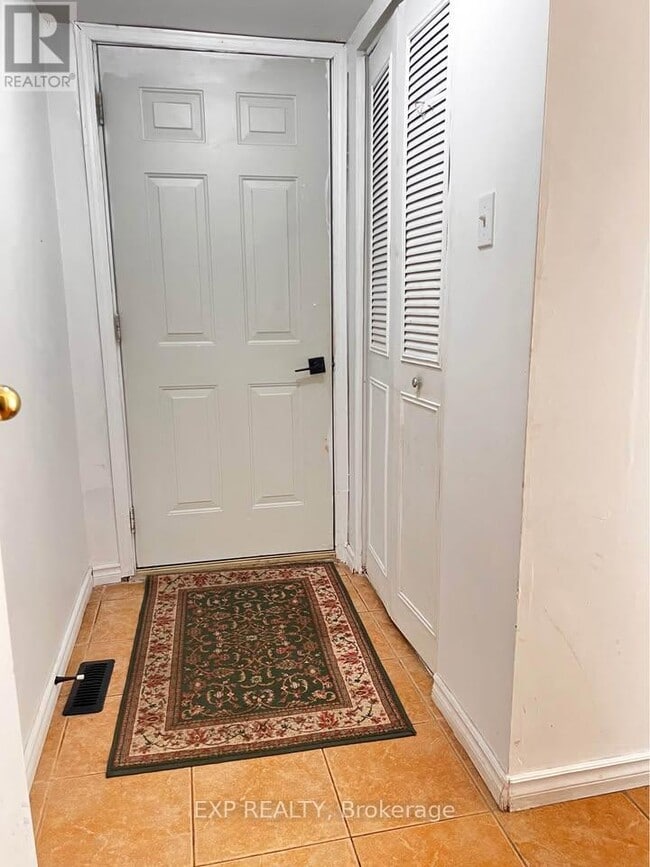 700 Paisley Rd in Guelph, ON - Building Photo - Building Photo