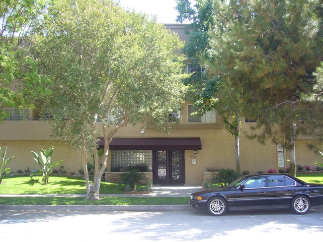 property at 11252 Peach Grove St