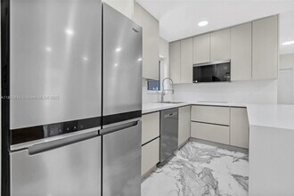 6437 SW 14th St in West Miami, FL - Building Photo - Building Photo