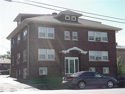 828 S 16th St in Lincoln, NE - Foto de edificio - Building Photo