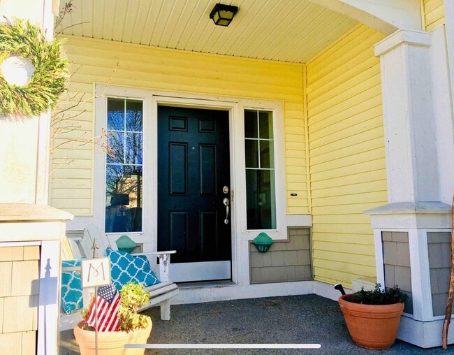 304 Kirkland Ave SE in Renton, WA - Building Photo - Building Photo