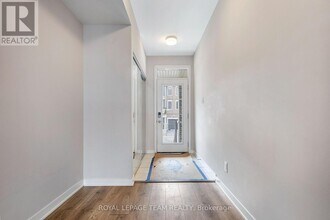 309 Olivenite Private in Ottawa, ON - Building Photo - Building Photo