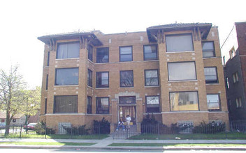 7154 S Yates Blvd in Chicago, IL - Building Photo - Building Photo