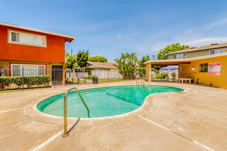 Garden View Terrace in Garden Grove, CA - Building Photo - Building Photo