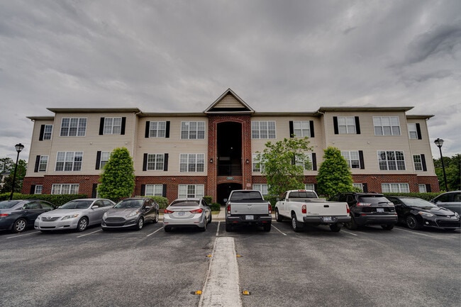 property at 2820 Bloomfield Ln