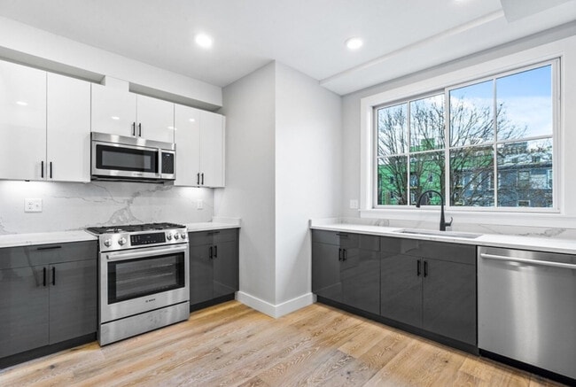 301 Somerville Ave, Unit G