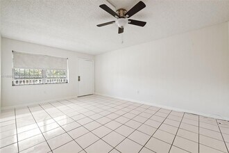 20310 NE 2nd Ave in Miami Gardens, FL - Building Photo - Building Photo