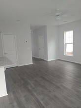 41 Pomona Cir-Unit -7-102 in Savannah, GA - Building Photo - Building Photo