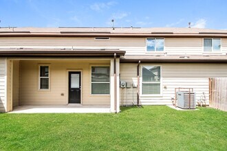 12310 Maura Lane in Houston, TX - Building Photo - Building Photo