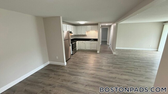 310 Thompson Rd in Webster, MA - Building Photo - Building Photo
