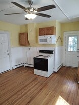 634 Boulevard Ave, Unit C in Dickson City, PA - Building Photo