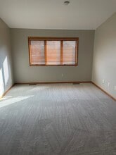 3991 Whiting Ln in Rochester, MN - Building Photo - Building Photo