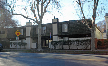 2306-2310 Capitol Ave in Sacramento, CA - Building Photo - Building Photo