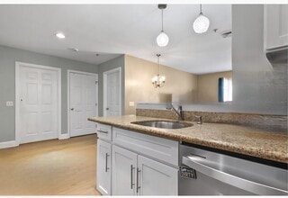 360 Revere Beach Blvd in Revere, MA - Foto de edificio - Building Photo