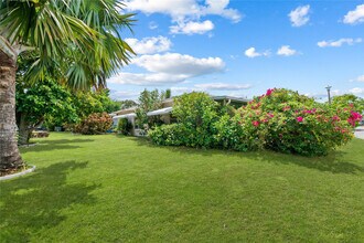 7005 NW 11th St in Margate, FL - Building Photo - Building Photo