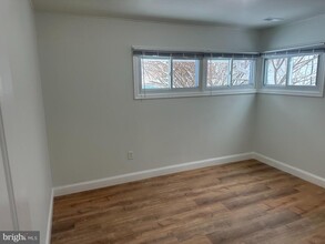 18 Nestingrock Ln in Levittown, PA - Building Photo - Building Photo