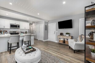 211 S Pleasant St, Unit 3 in Royal Oak, MI - Building Photo