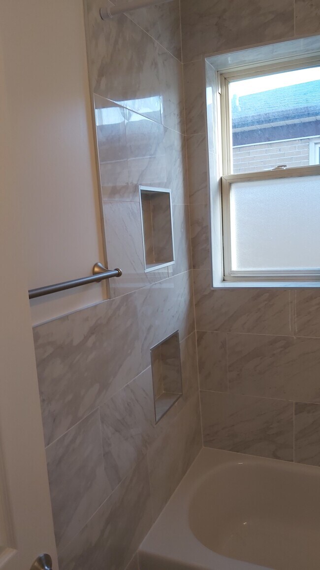 22 Garthdale Crt in Toronto, ON - Building Photo - Building Photo