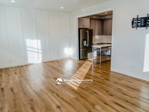 11329 S Prosperity Rd in South Jordan, UT - Building Photo - Building Photo