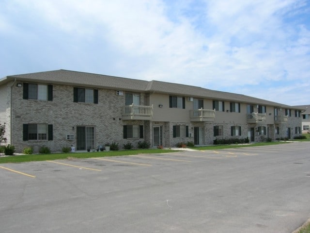 Burgoyne Lake Estates in De Pere, WI - Foto de edificio - Building Photo