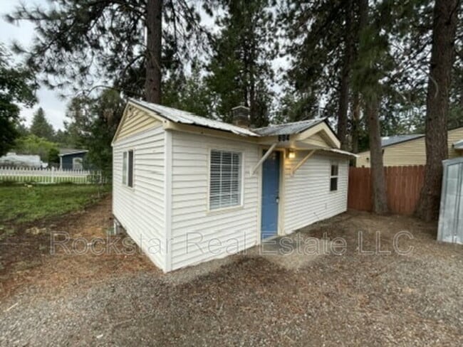 property at 604 S Sunderland Rd