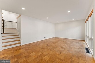 6337 Beryl Rd in Alexandria, VA - Building Photo - Building Photo