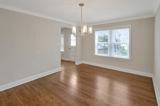 8729 Bridgeport Ave in Brentwood, MO - Building Photo - Building Photo