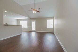 2133 Longhunter Chase Dr in Spring Hill, TN - Building Photo - Building Photo