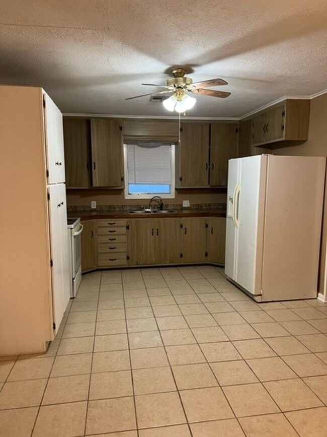 107 Garden St in Sulphur, LA - Building Photo - Building Photo