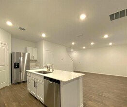 12320 Silversmith Ln in Mustang Ridge, TX - Building Photo - Building Photo