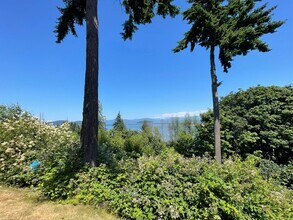 4210 Blue Heron Ct in Anacortes, WA - Building Photo - Building Photo