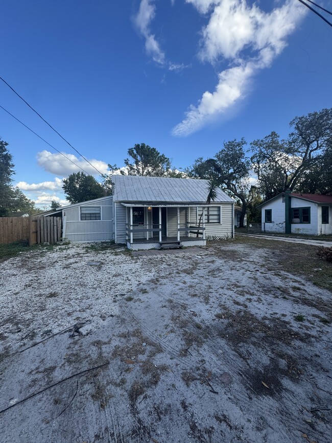 10007 N Arden Ave in Tampa, FL - Building Photo - Building Photo