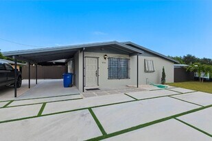 18730 NW 29th Pl in Miami Gardens, FL - Building Photo