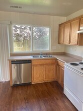 1249 Daybreak Dr in Merced, CA - Building Photo - Building Photo