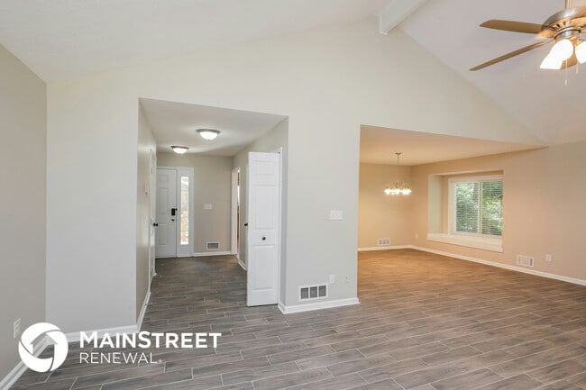 1255 Taramore Dr in Suwanee, GA - Foto de edificio - Building Photo