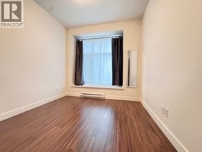 7727 Royal Oak Ave in Burnaby, BC - Building Photo - Building Photo