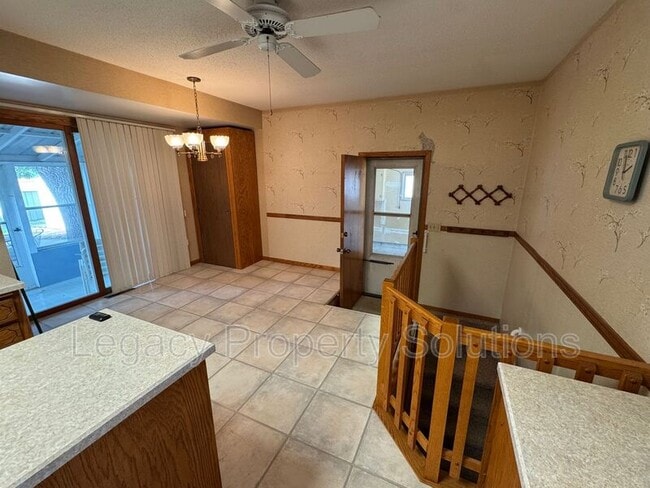 2106 Assumption Dr in Bismarck, ND - Building Photo - Building Photo