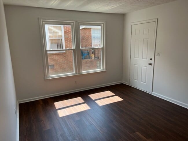 254 35th Ave N in Nashville, TN - Building Photo - Building Photo