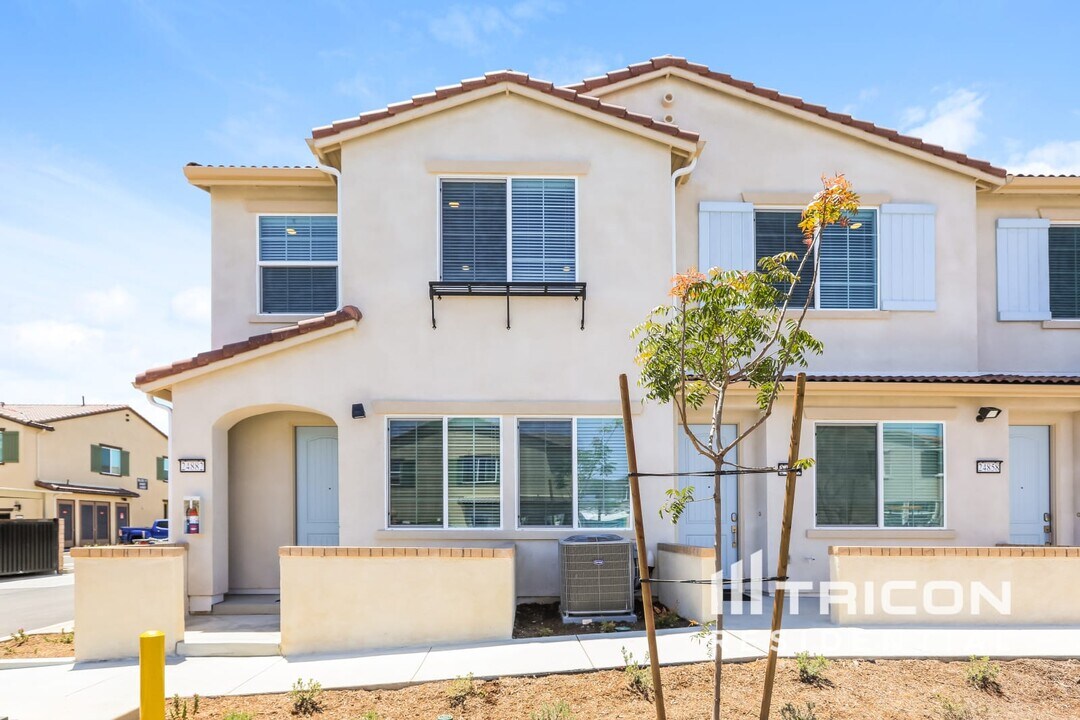 24882 Padre Ct in Wildomar, CA - Building Photo