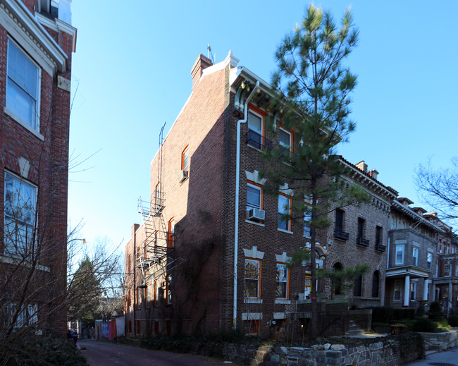 1708 Lamont St NW in Washington, DC - Building Photo - Building Photo