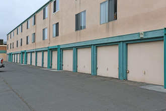 Sandpointe Apartment Homes in Oceanside, CA - Foto de edificio - Building Photo