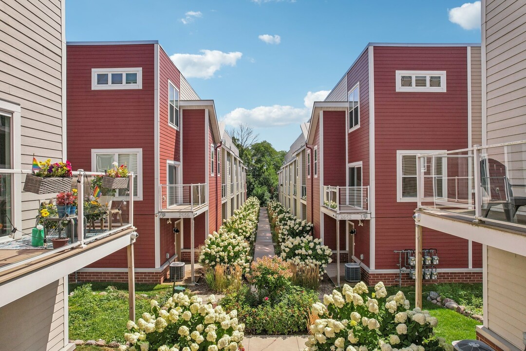 Row House 31 in Milwaukee, WI - Foto de edificio