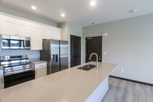 751 Deford St in Celina, OH - Building Photo