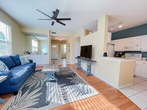 1802 Auburn Lakes Cir in Venice, FL - Building Photo - Building Photo