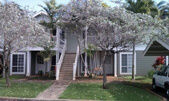 94-570 Lumiauau St in Waipahu, HI - Building Photo