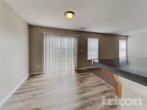 943 Farmington Trail in Brownsburg, IN - Foto de edificio - Building Photo