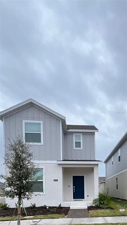 2453 Relaxing Ln in Kissimmee, FL - Building Photo