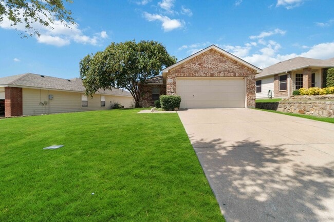 4010 Shawnee Trail in Heartland, TX - Building Photo - Building Photo