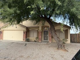 10504 W Hughes Dr in Tolleson, AZ - Building Photo